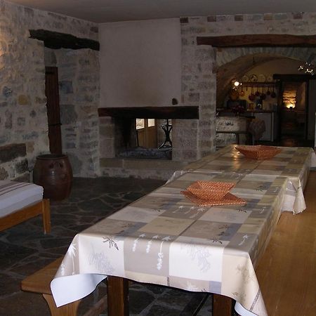 Bed and Breakfast La Bergerie Сент-Элали-дю-Сернон Экстерьер фото