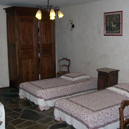 Bed and Breakfast La Bergerie Сент-Элали-дю-Сернон Номер фото